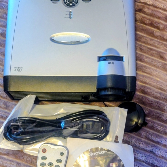 Silver Projector - Picture 2 of 5
